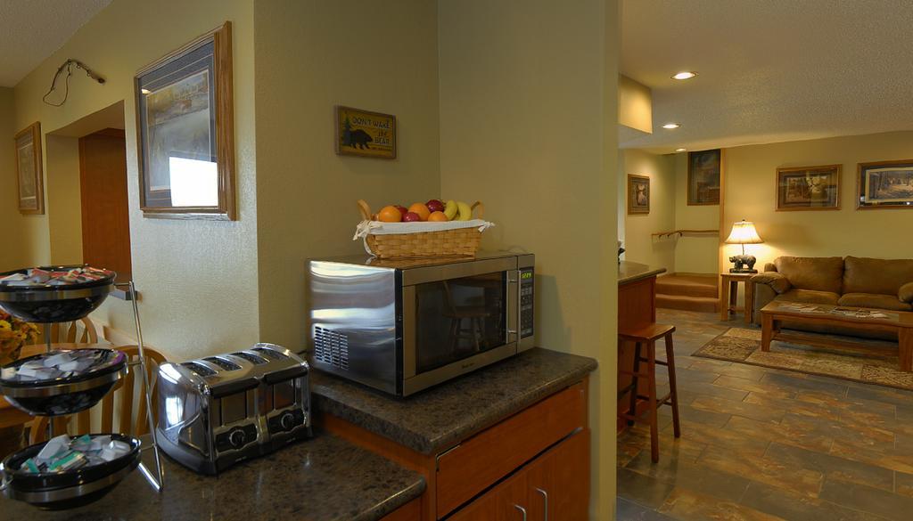 America'S Best Value Inn & Suites International Falls Exteriör bild